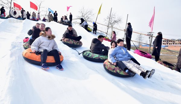 滑雪場(chǎng)建設(shè).jpg 滑雪場(chǎng)建設(shè).jpg