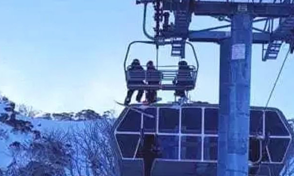 室外滑雪場建設(shè) 室外滑雪場建設(shè)