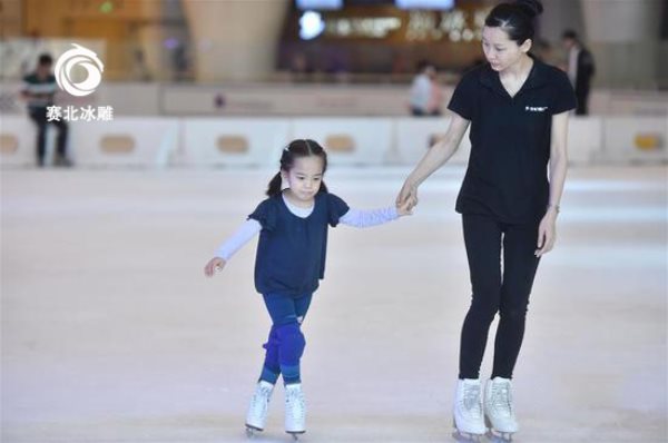 滑冰場設計費用