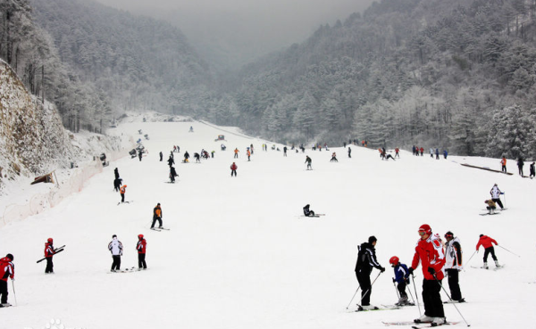 銀七星滑雪場(chǎng) 銀七星滑雪場(chǎng)
