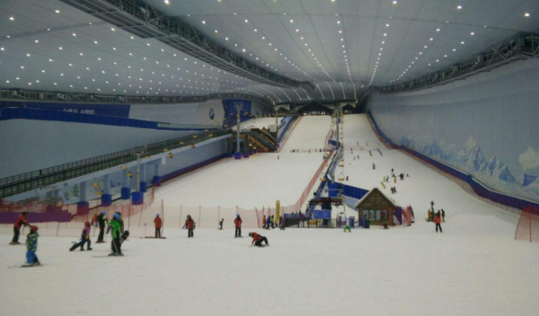 喬波室內(nèi)滑雪場(chǎng) 喬波室內(nèi)滑雪場(chǎng)